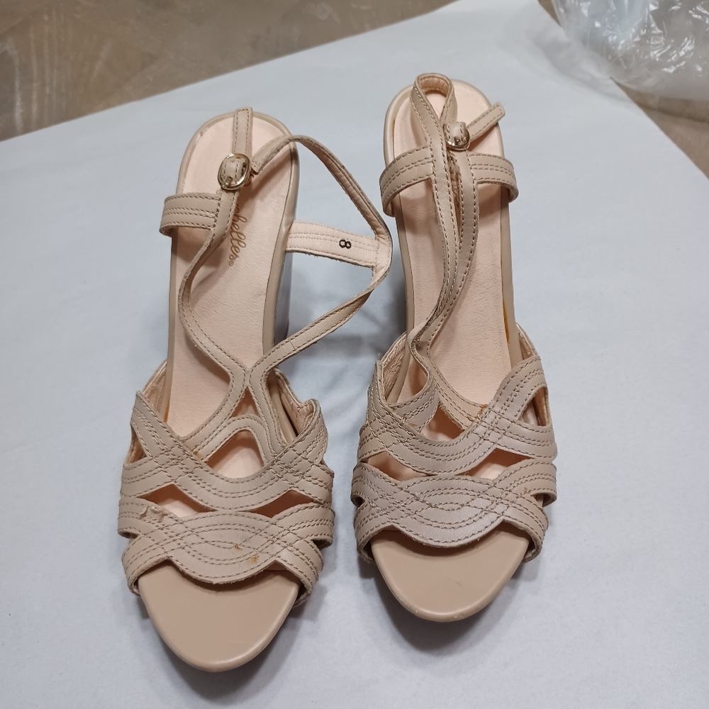 Seychelles  Tan Leather size 8